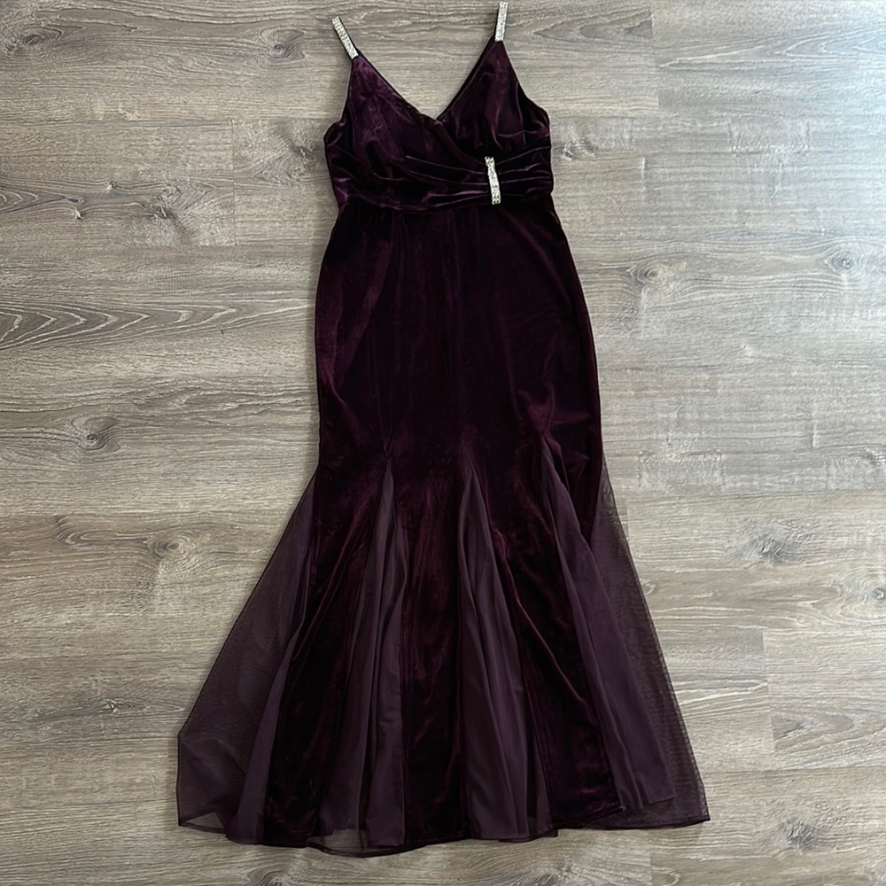 Night Way Collections Purple Spaghetti Strap Prom Gown